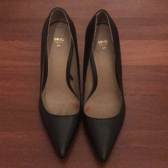Mango black pump - Picture 2 of 3